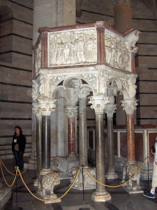 Pisa_Baptistery_pulpit01